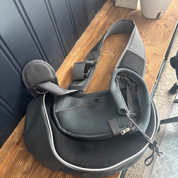 Black and Grey Pet Dog Sling Carrier w/Adjustable Strap - Picture 6 of 6